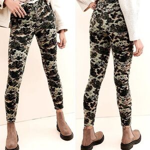 Anthropologie Pilcro High Rise Skinny Corduroy Pants Womens Size 26 Ankle Camo